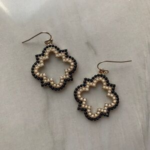 1983 Chic Black and Cream Quatrefoil Earrings